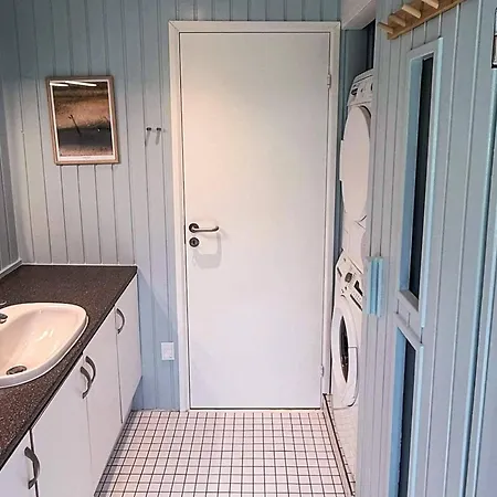 12 Person In Fano-by Traum